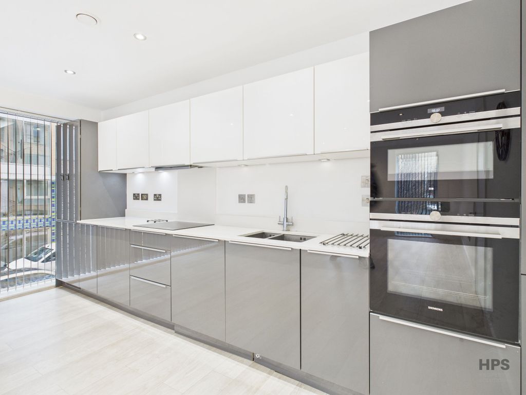 Property photo 3 of 21