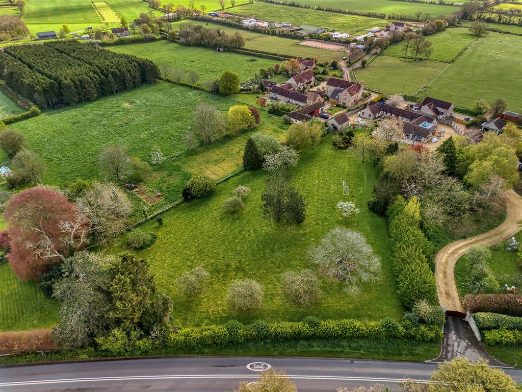 Property photo 1 of 11 Drone