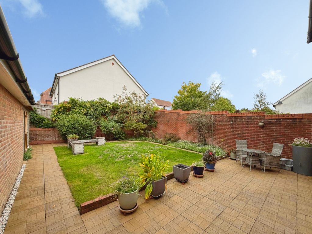 Property photo 2 of 19