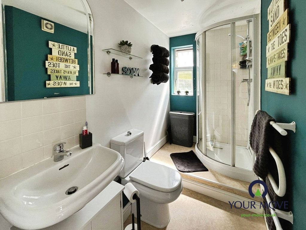 Property photo 3 of 7 En-Suite