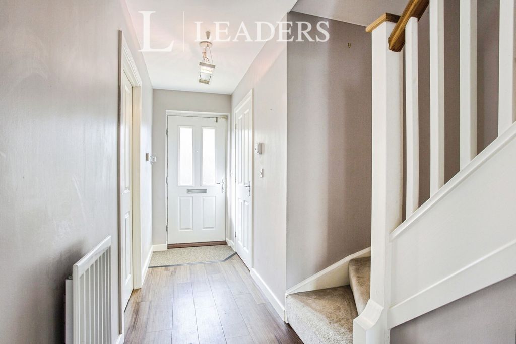 Property photo 2 of 11 Pbox-Img.Jpg