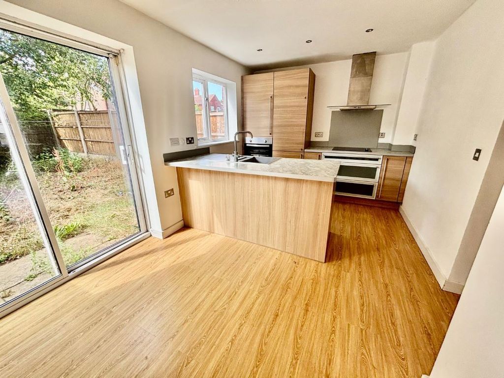 Property photo 3 of 10 Image 3