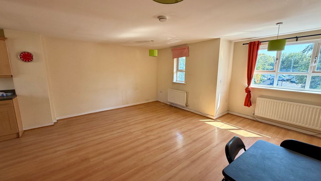 Property photo 3 of 11 Img_5474