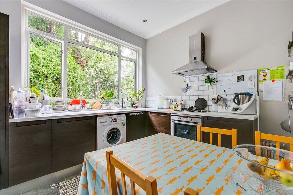 Property photo 2 of 4