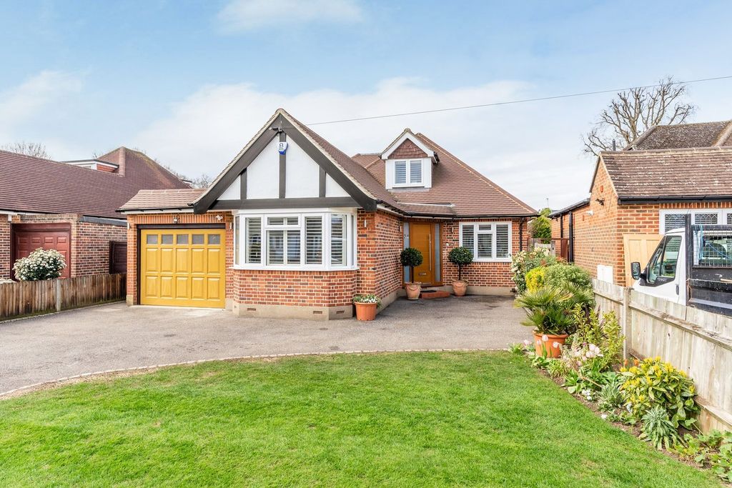 Property photo 2 of 18