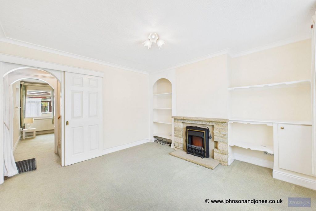 Property photo 3 of 20 3 Lounge.Jpg