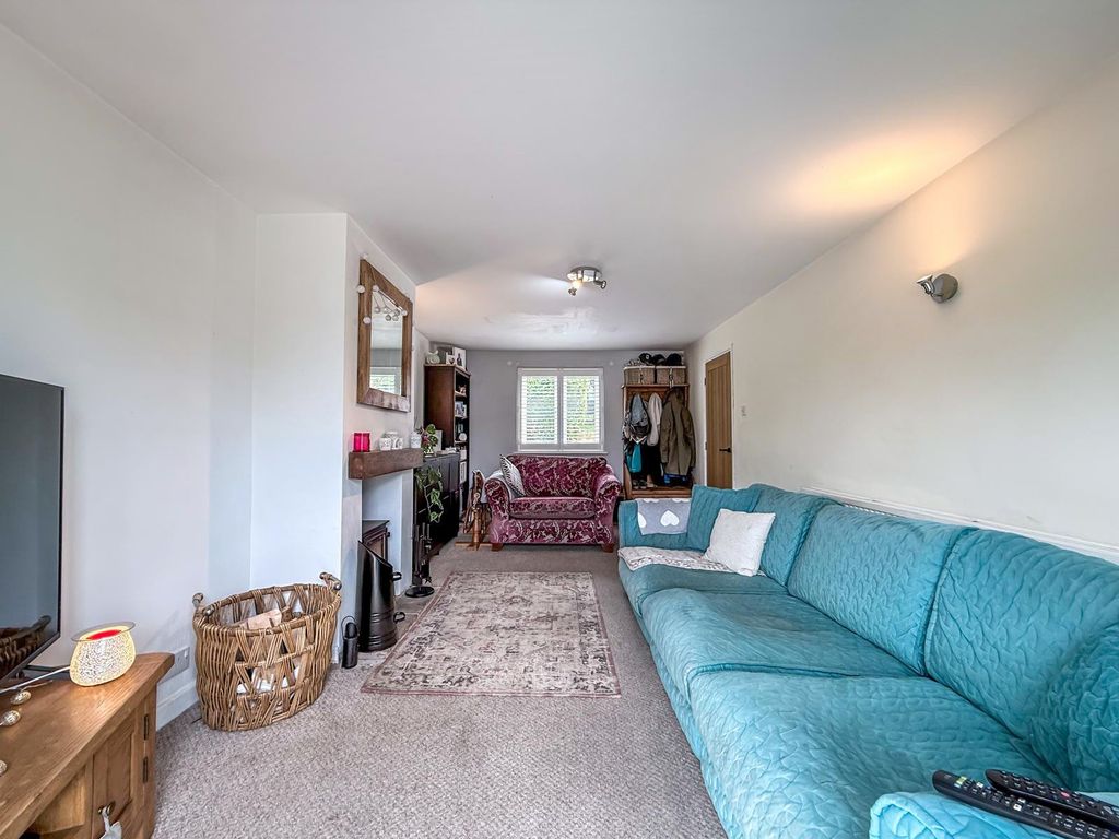 Property photo 3 of 24
