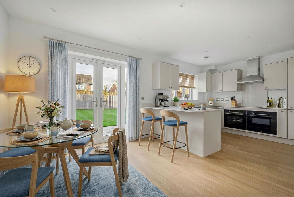 Property photo 1 of 7 Compressed_Dining_Area_The_Dean.Jpg