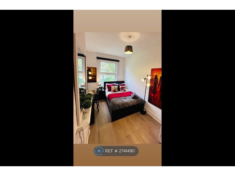 Property photo 3 of 12