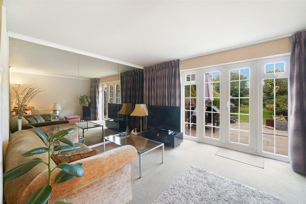 Property photo 2 of 11 14 Charterhouse Avenue - Dytpfauprtgm8Likteb8.Jpg