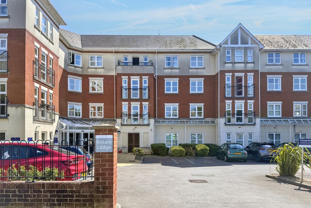 Property photo 3 of 5 Rotary Lodge, St Botolphs Road, Worthing, West Sussex, Bn11 4Jt