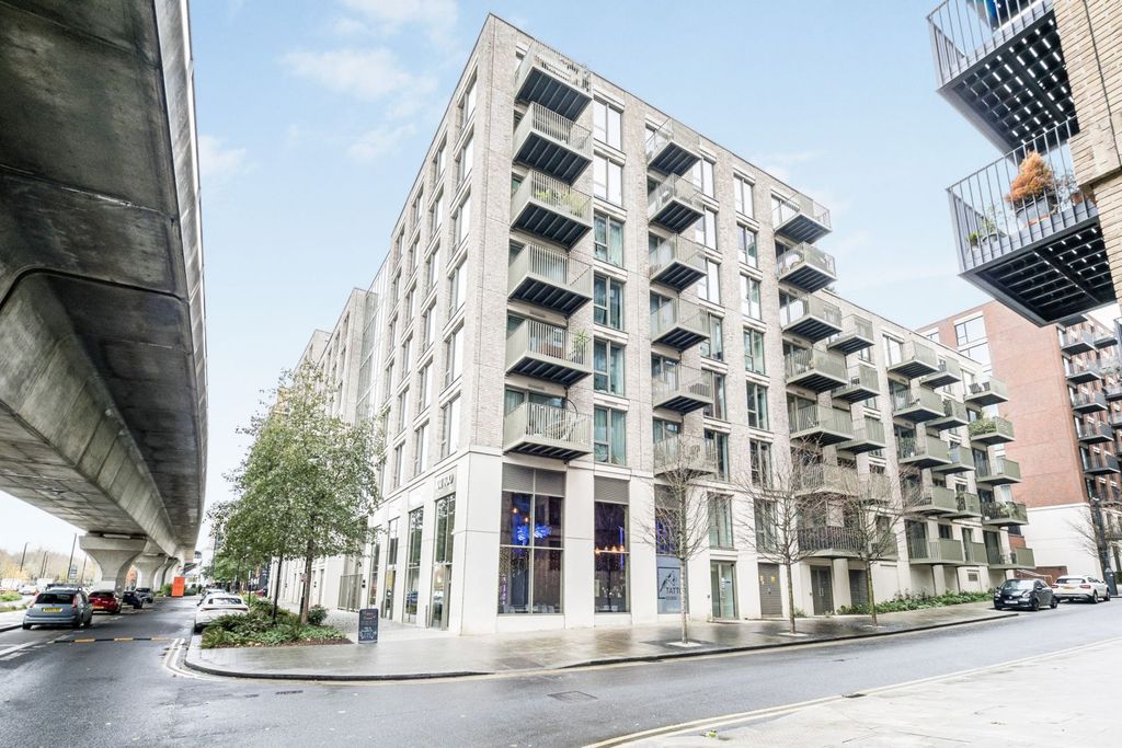 Property photo 1 of 20