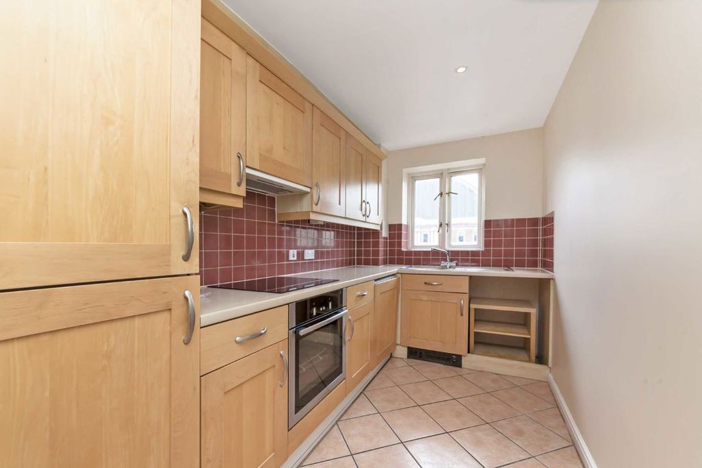 Property photo 2 of 6