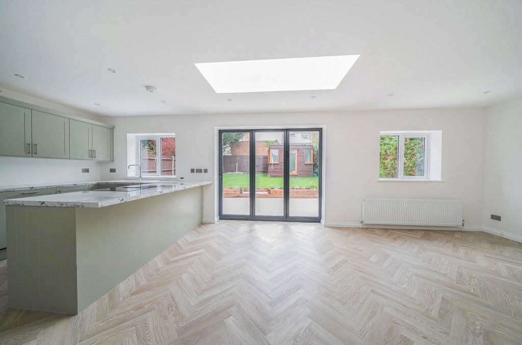 Property photo 3 of 19 Picture No. 34