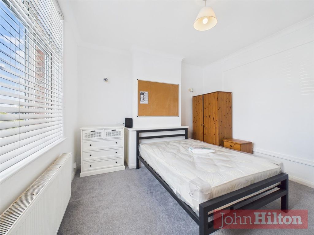 Property photo 2 of 9 Cam02534G0-Pr0570-Still001.Jpg