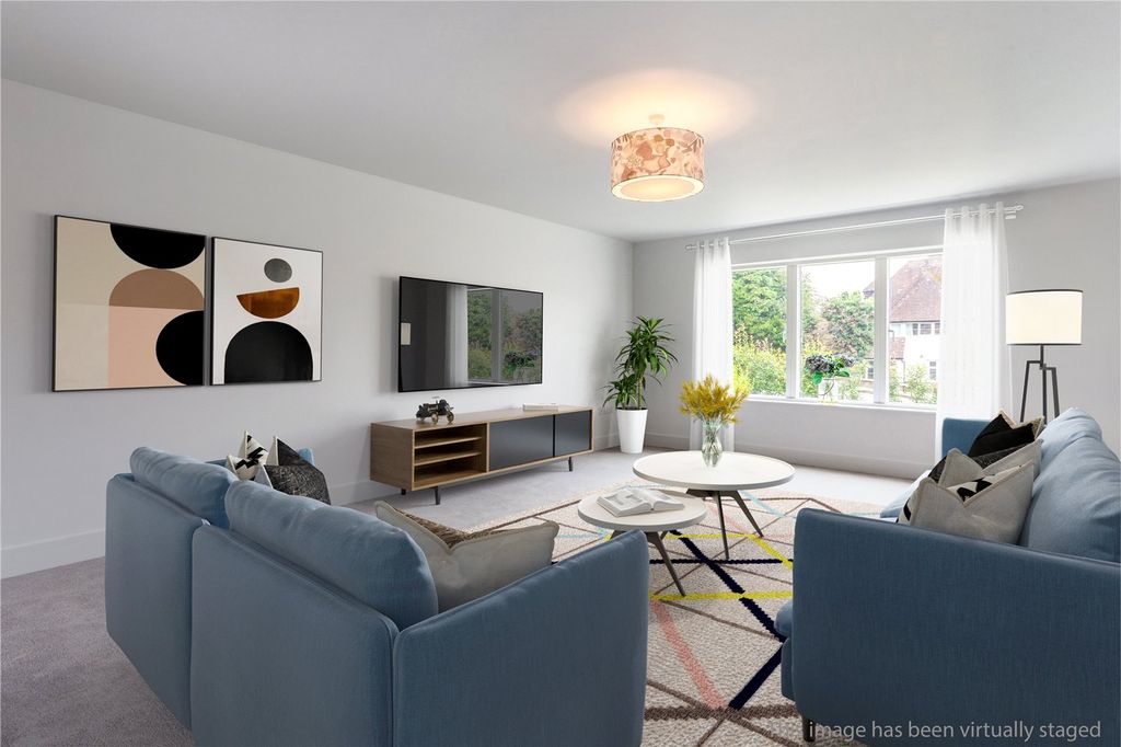 Property photo 3 of 13 Sitting Room