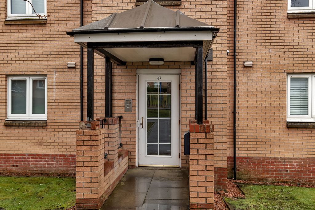 Property photo 3 of 24 003