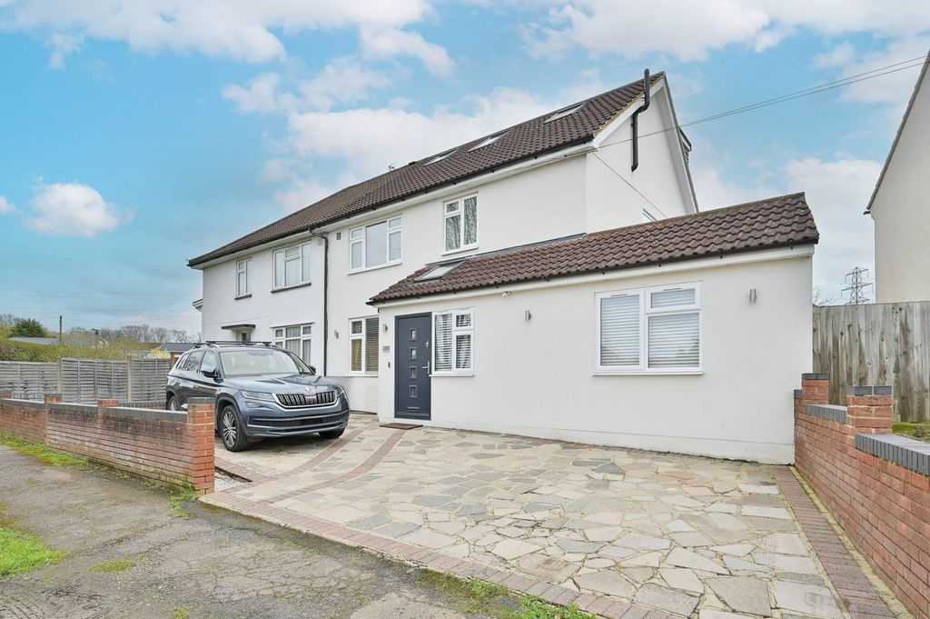 Property photo 2 of 25