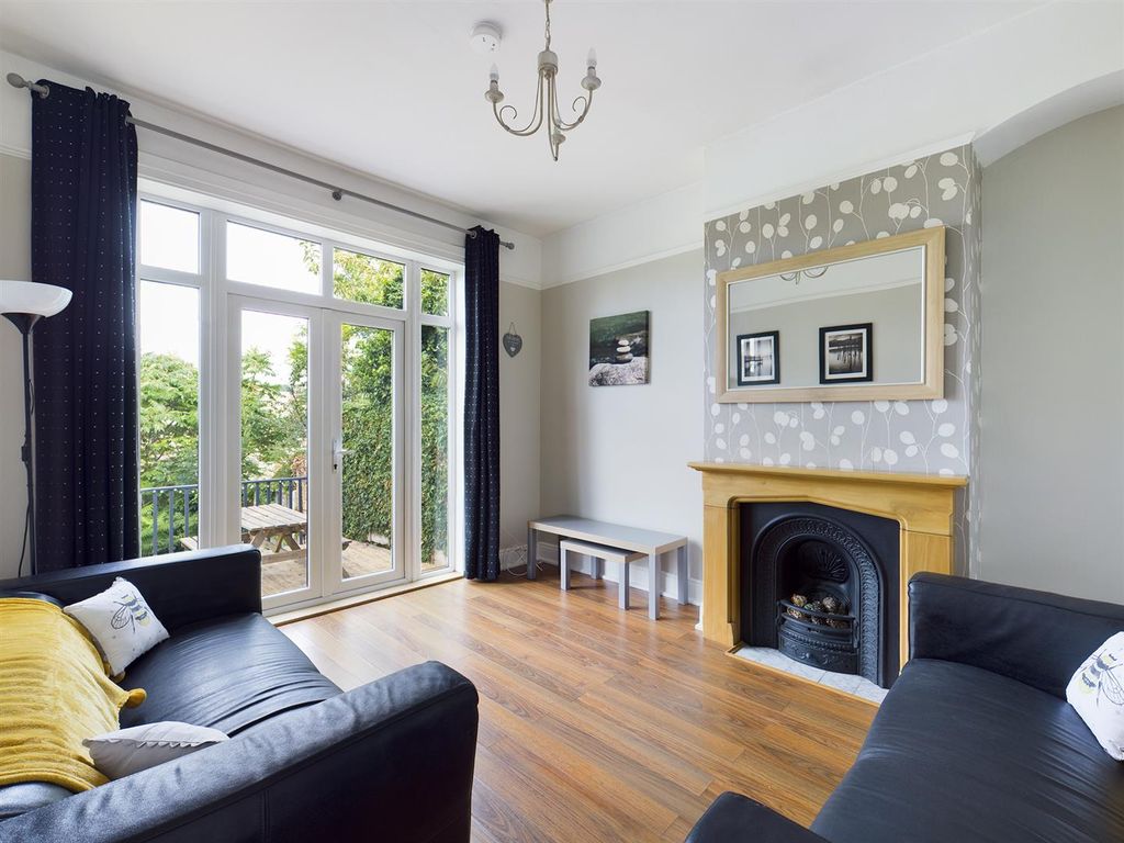 Property photo 2 of 11 Cam00739P1-Pr0008-Still05.Jpg