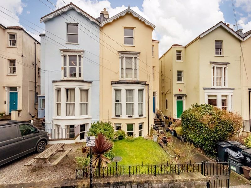 Property photo 1 of 12 External