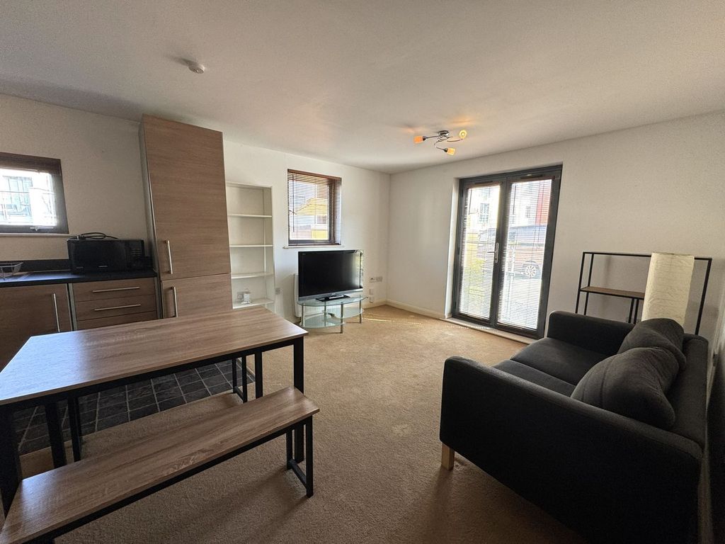 Property photo 2 of 11