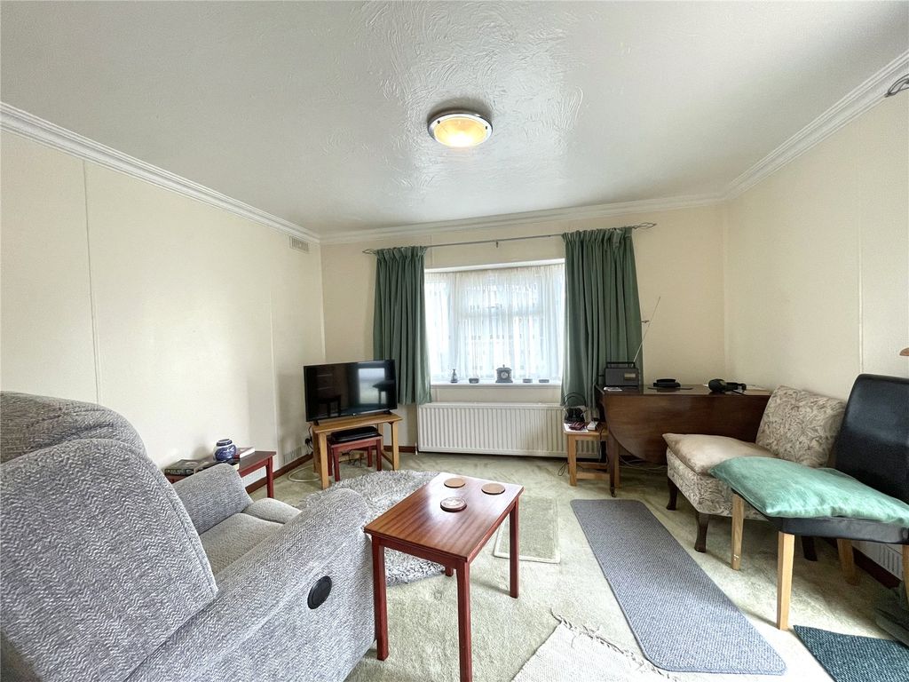 Property photo 2 of 12 Picture No. 01