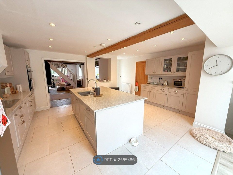 Property photo 2 of 23