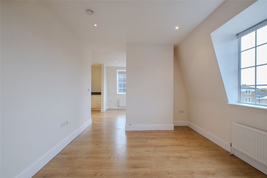 Property photo 1 of 8 Picture No. 04