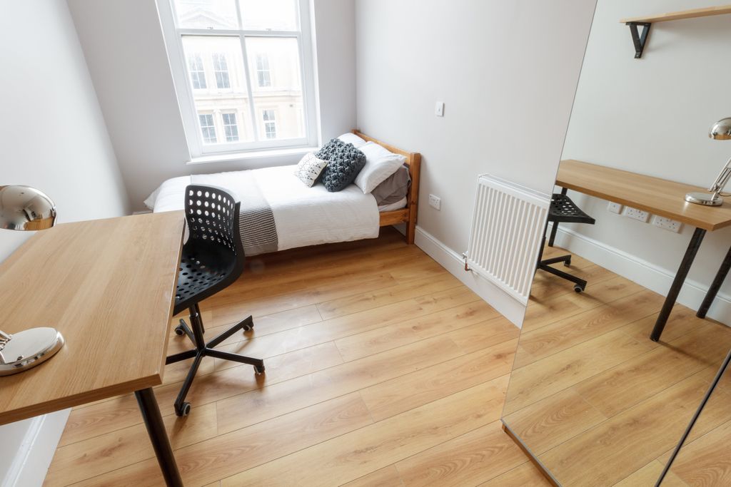 Property photo 1 of 7 Img_8952