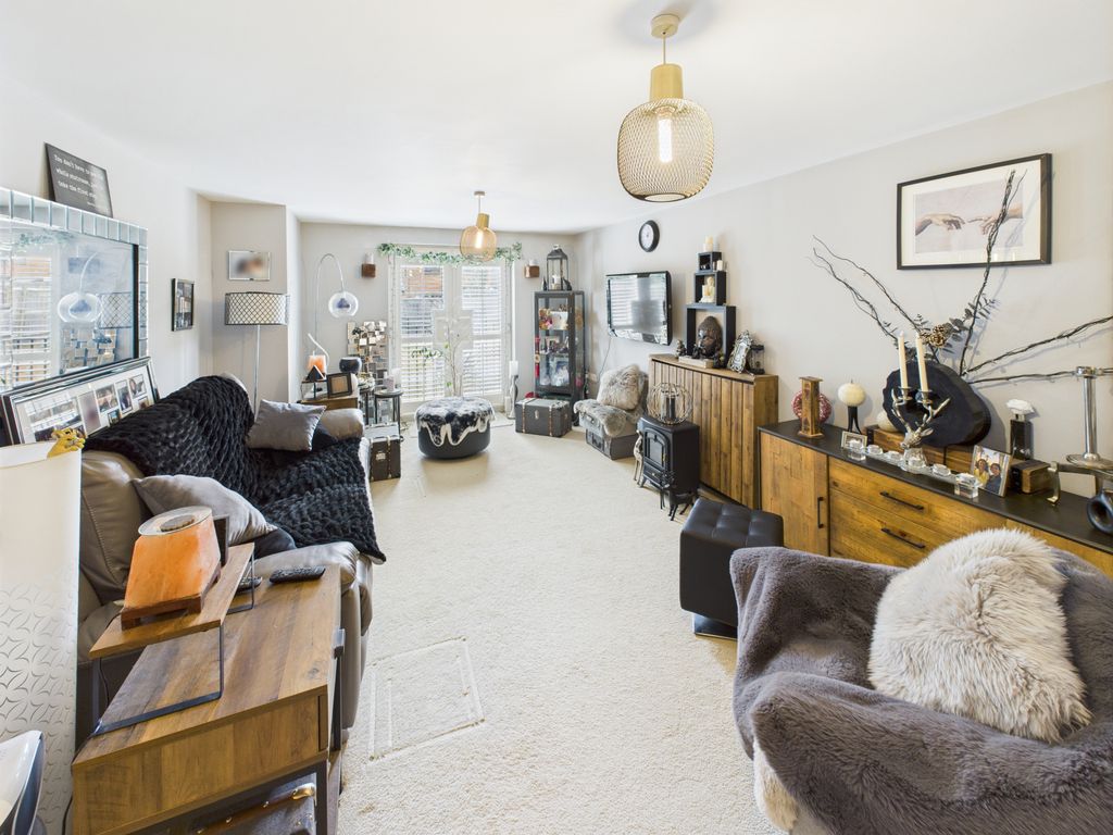 Property photo 2 of 8 Gallery