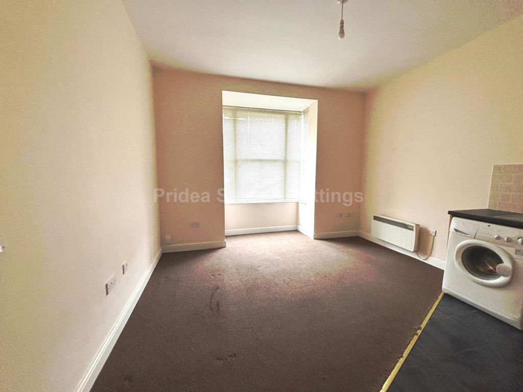 Property photo 3 of 4