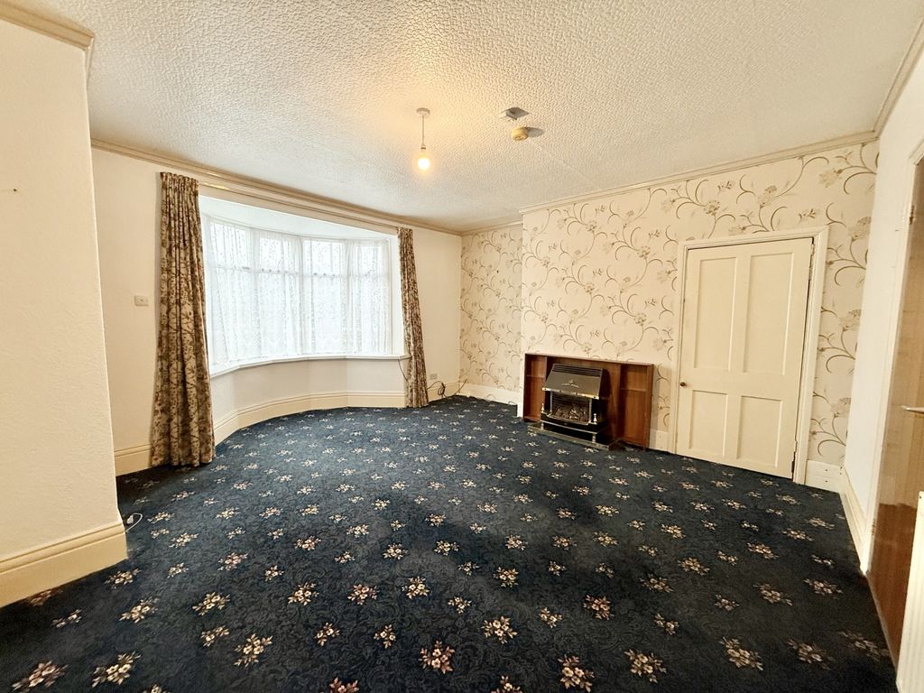 Property photo 2 of 17 Img_5443