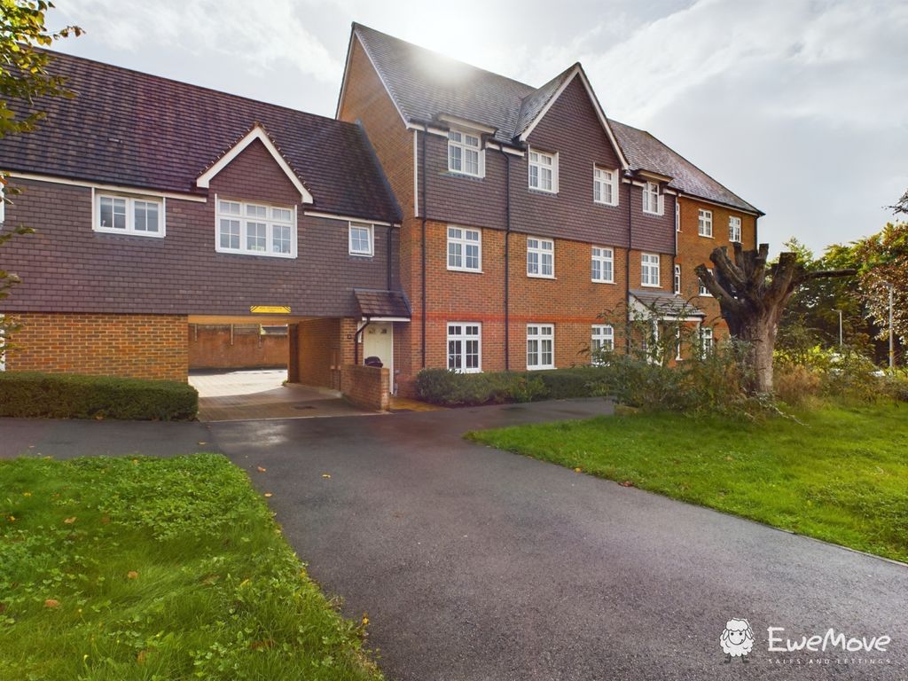 Property photo 1 of 14 Cam02899G0-Pr0040-Still001 - Copy