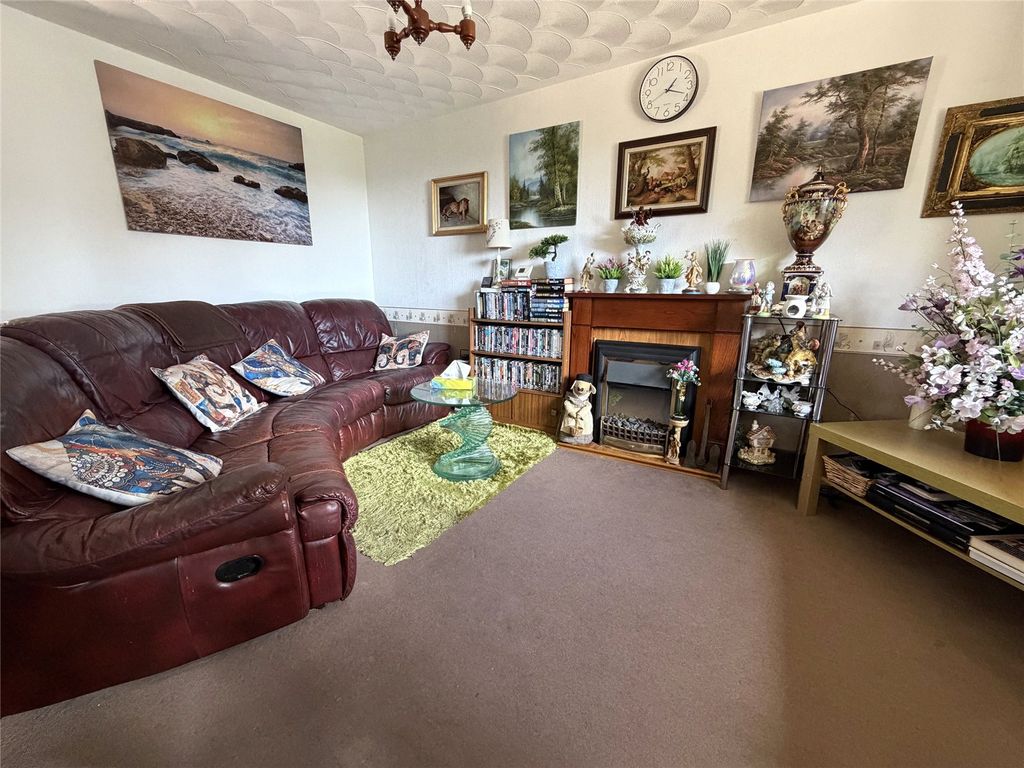 Property photo 2 of 31 Picture No. 30