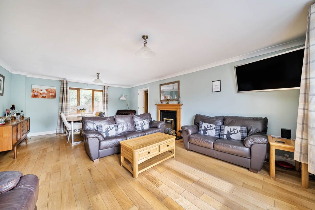 Property photo 2 of 18