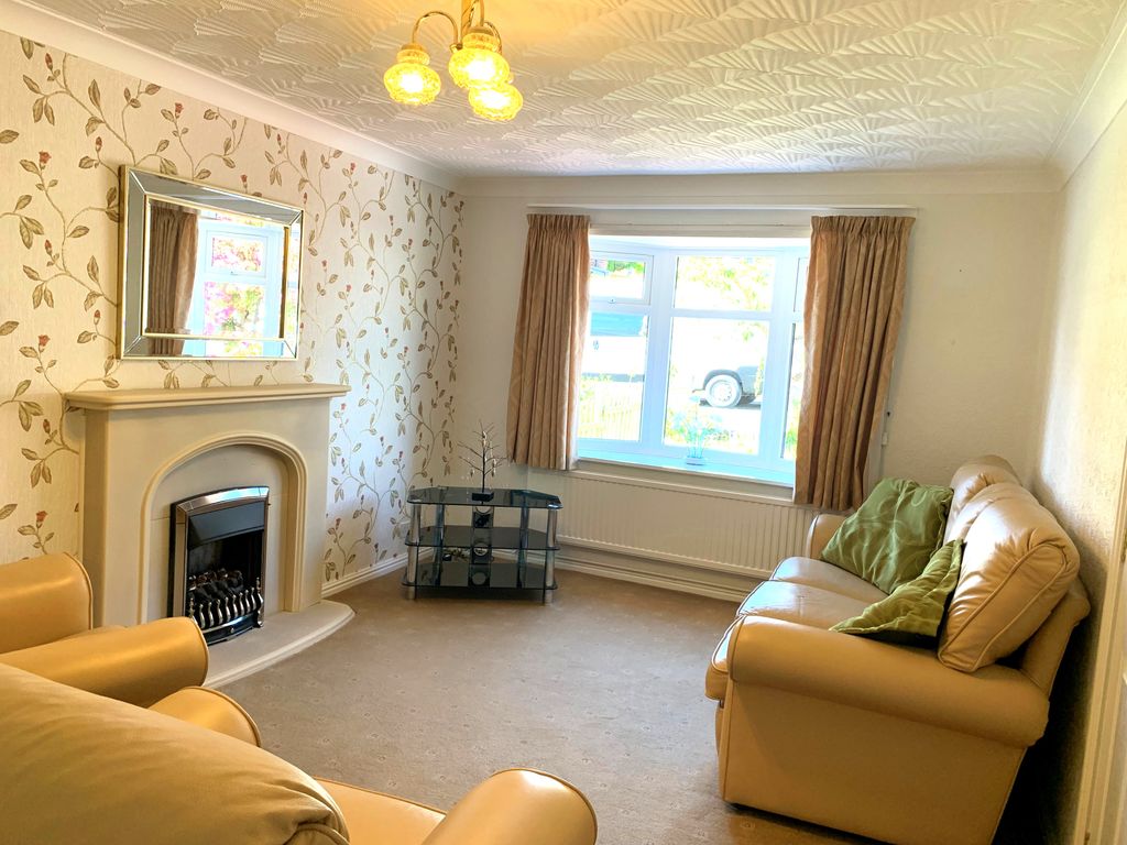 Property photo 2 of 9 l1