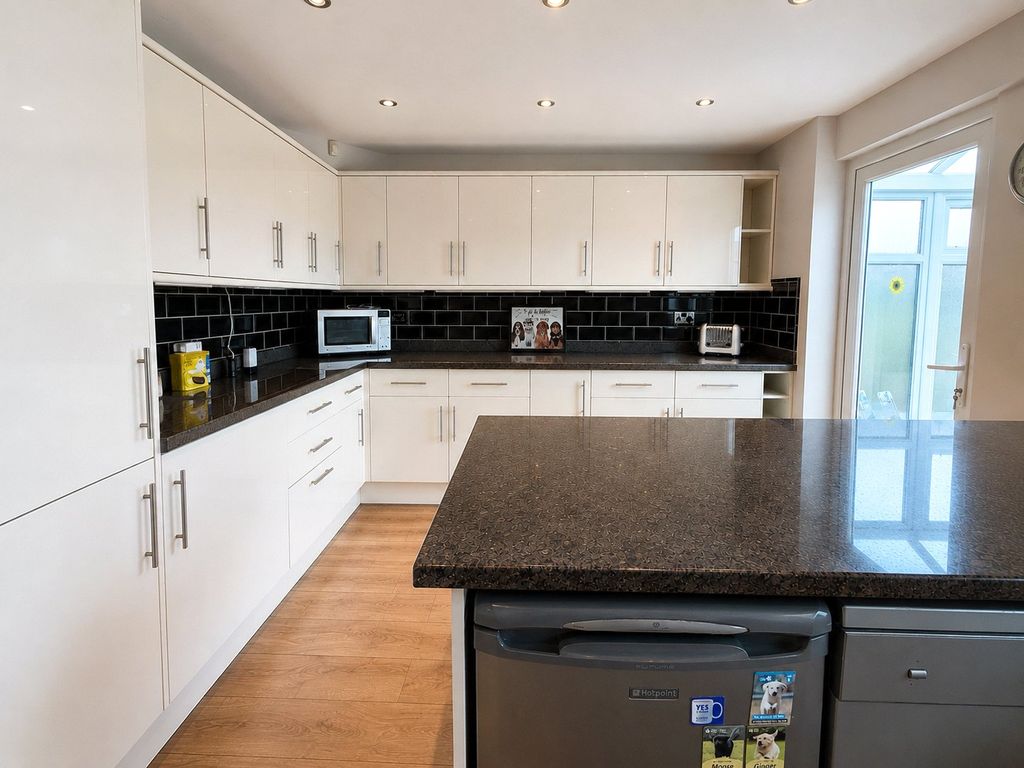 Property photo 3 of 13 Picture No. 01