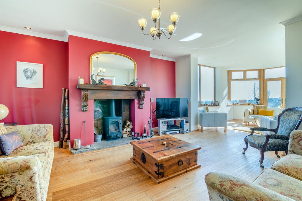 Property photo 3 of 51