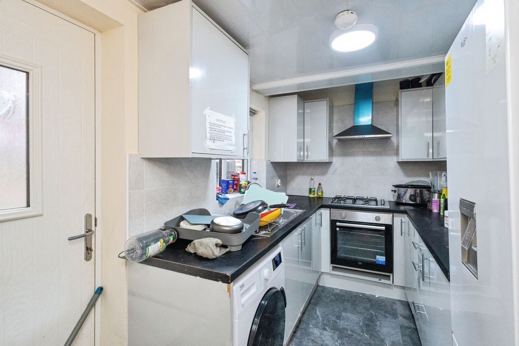 Property photo 2 of 29 Pbox-Img.Jpg