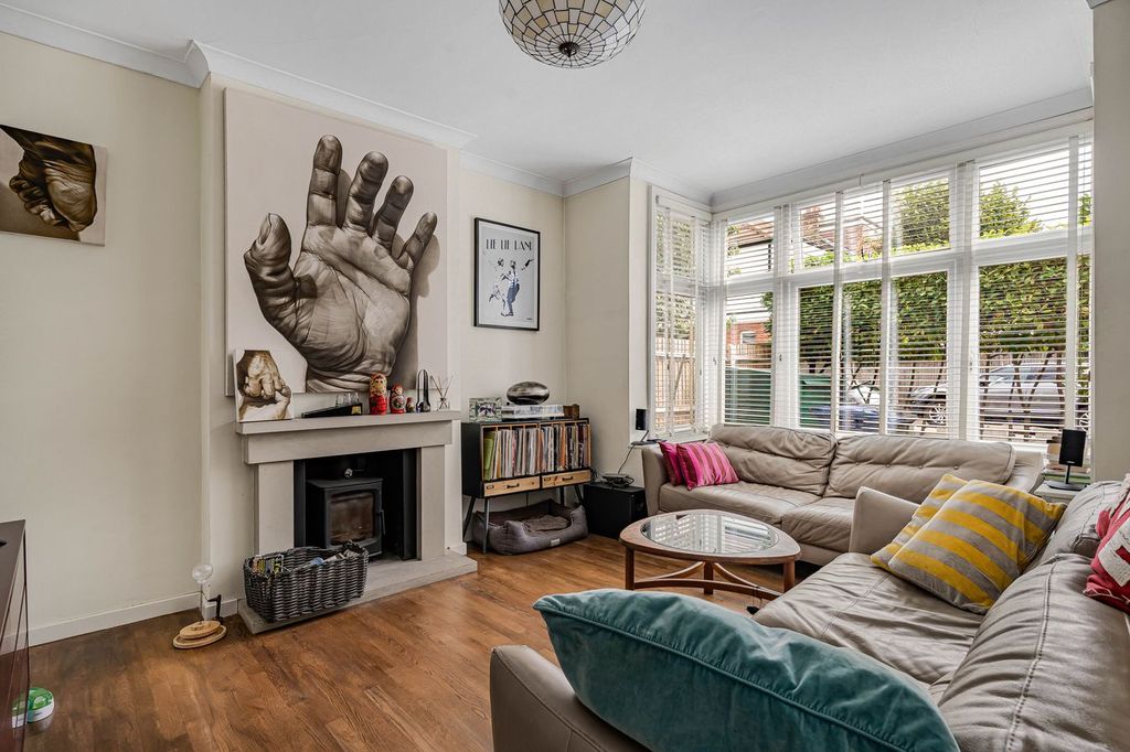 Property photo 2 of 12