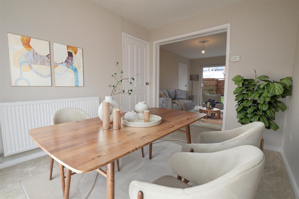 Property photo 3 of 20 Dining Room