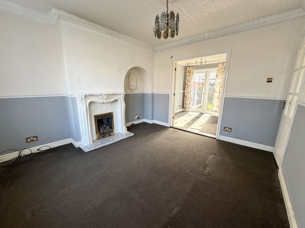 Property photo 2 of 23