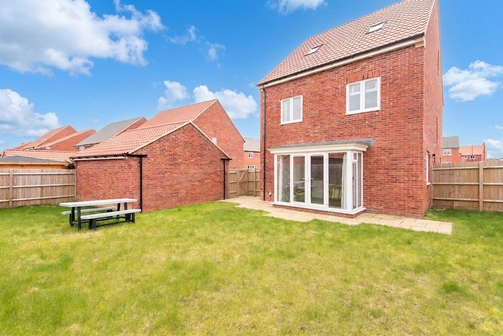 Property photo 3 of 22