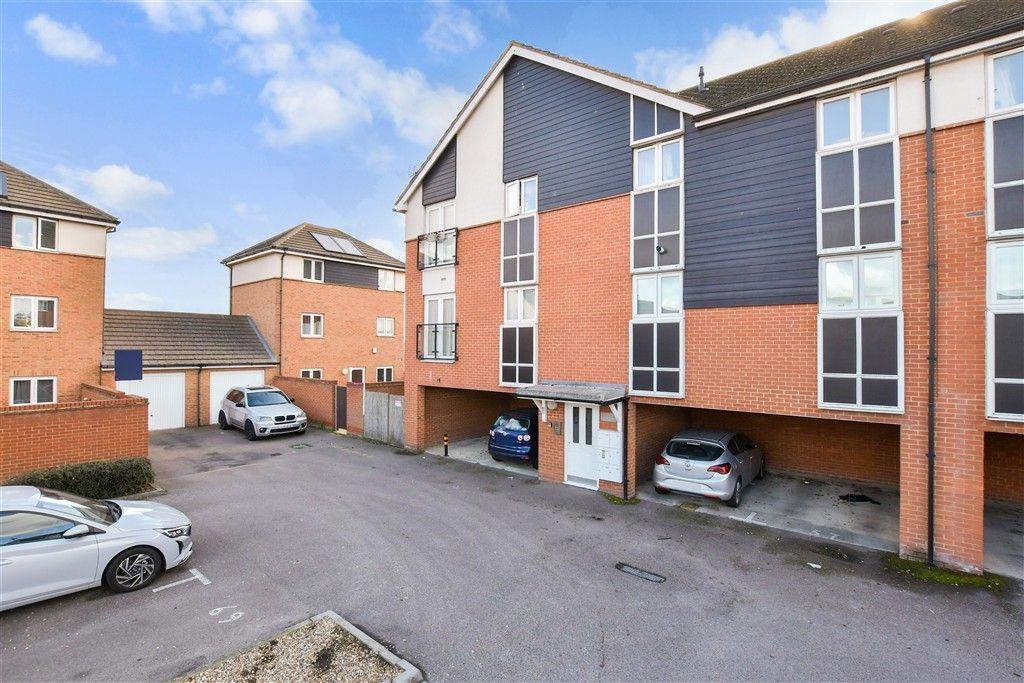 Property photo 3 of 8 External (Web)