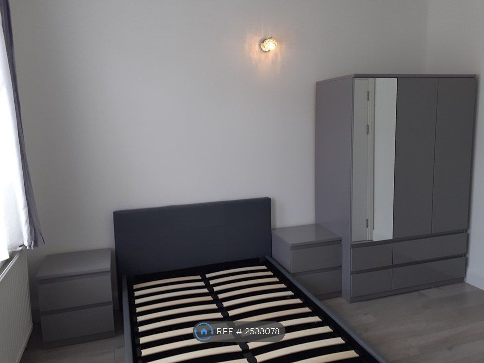 Property photo 1 of 7 Room 1 Pic 1