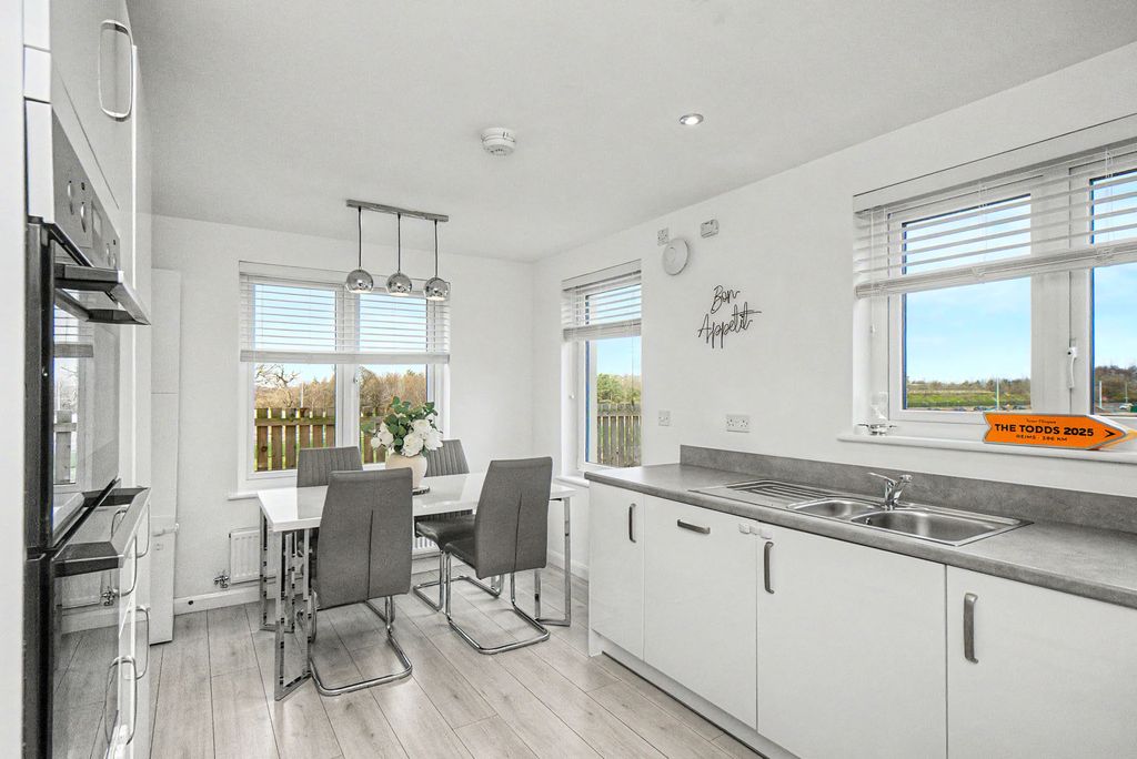 Property photo 3 of 12 Property Image 3