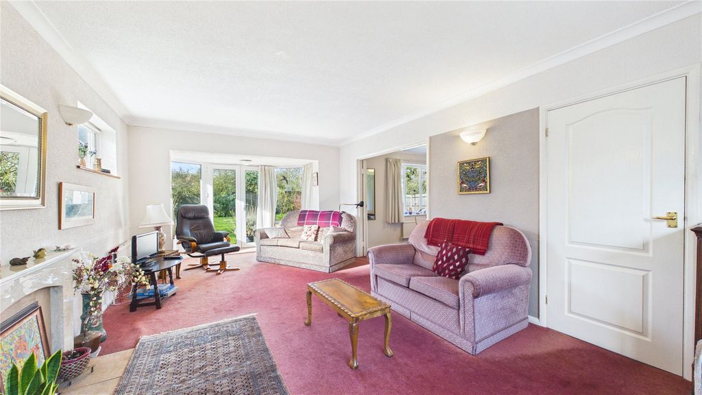 Property photo 3 of 17 Picture 3