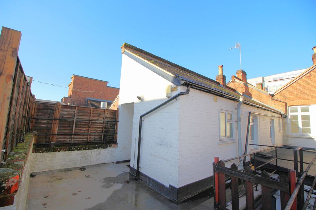 Property photo 1 of 10 External