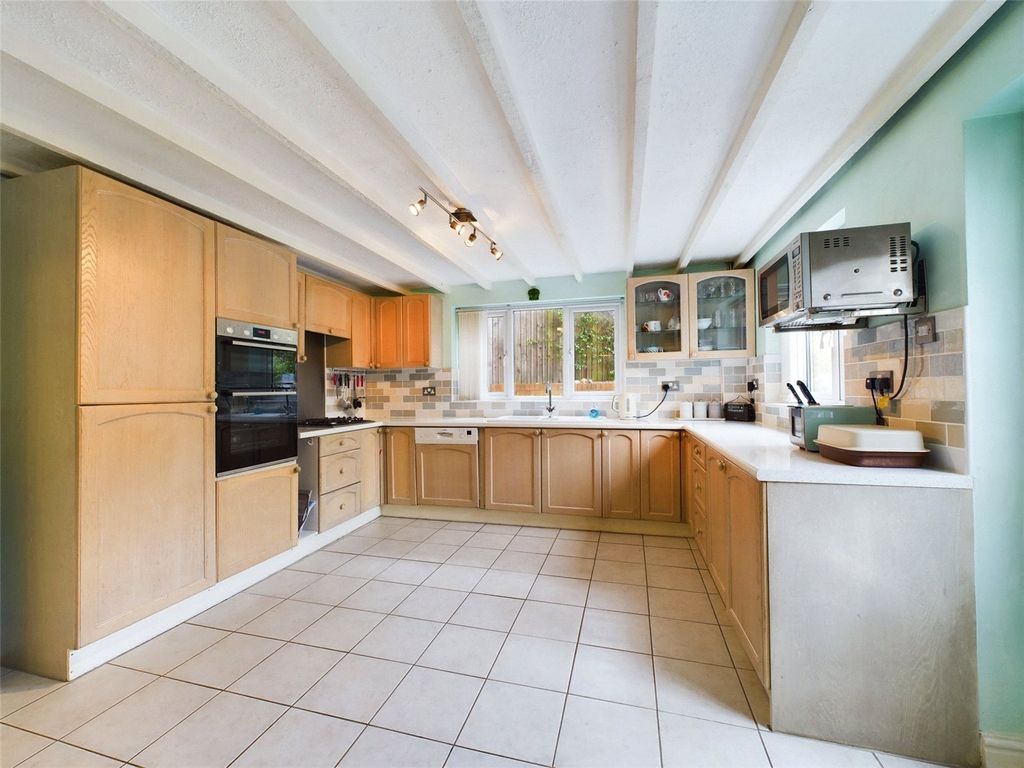 Property photo 3 of 23 Picture No. 06