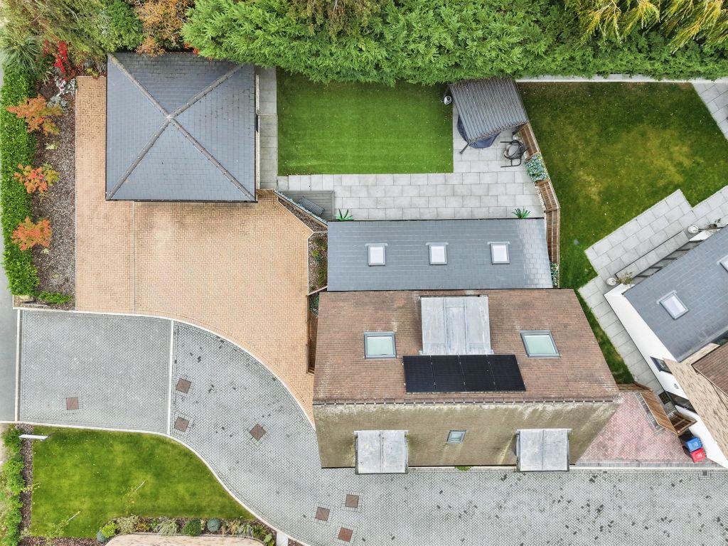 Property photo 3 of 27